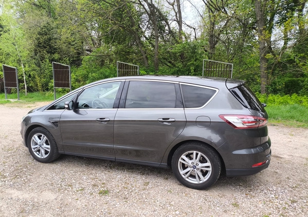 Ford S-Max cena 55900 przebieg: 264000, rok produkcji 2017 z Garwolin małe 232